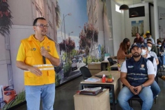 Recorrido-con-funcionarios-en-Ciudad-Paraiso-10