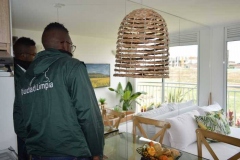 Recorrido-con-funcionarios-en-Ciudad-Paraiso-11