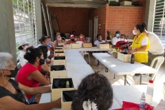 Taller-Huertas-caseras-Comuna-14_03
