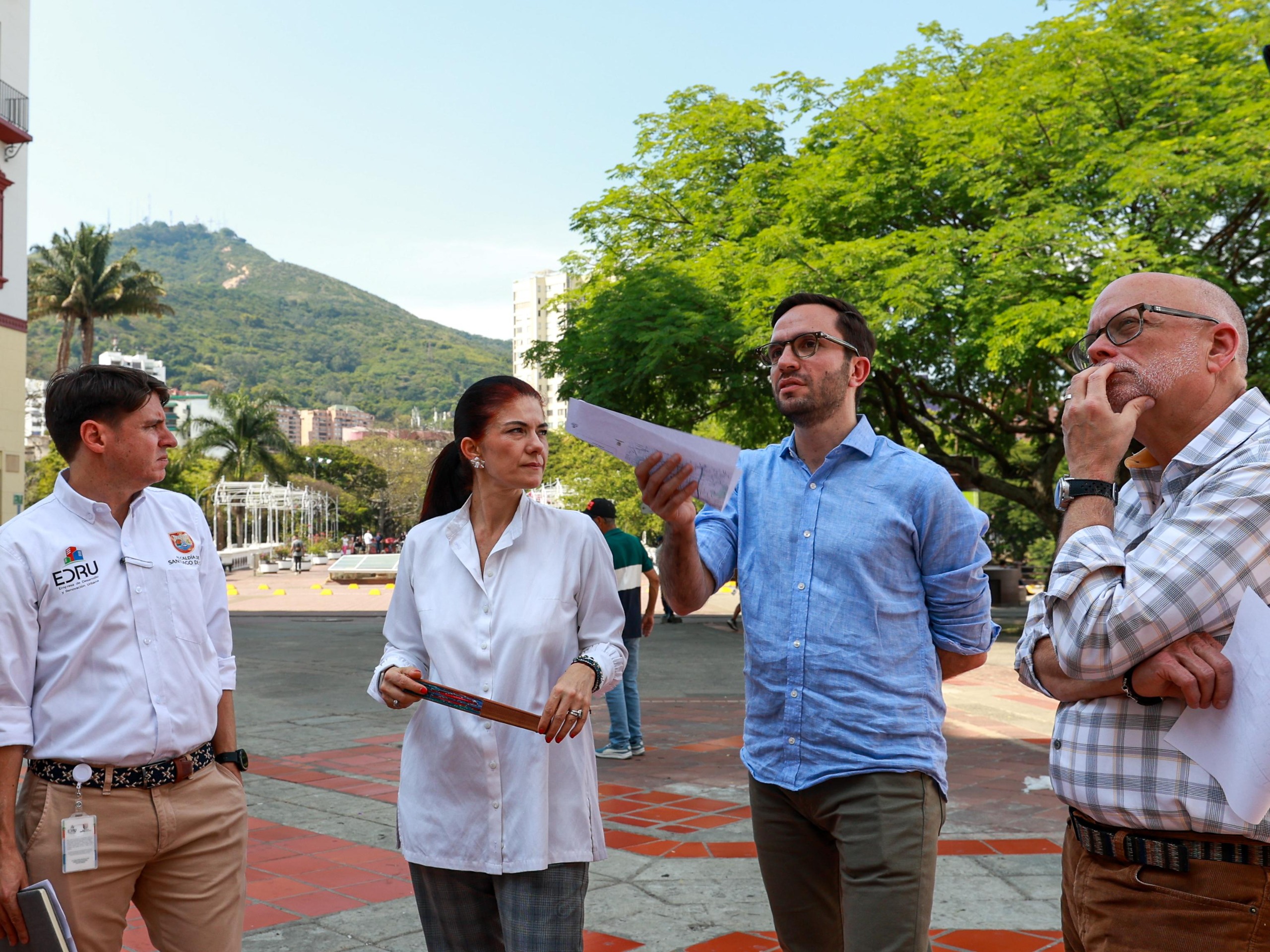 Recorrido del Grupo del Banco Mundial por Cali.