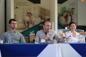 A la reunión con la Comisión Tributaria también asistió el alcalde de Santiago de Cali, Alejandro Eder. 