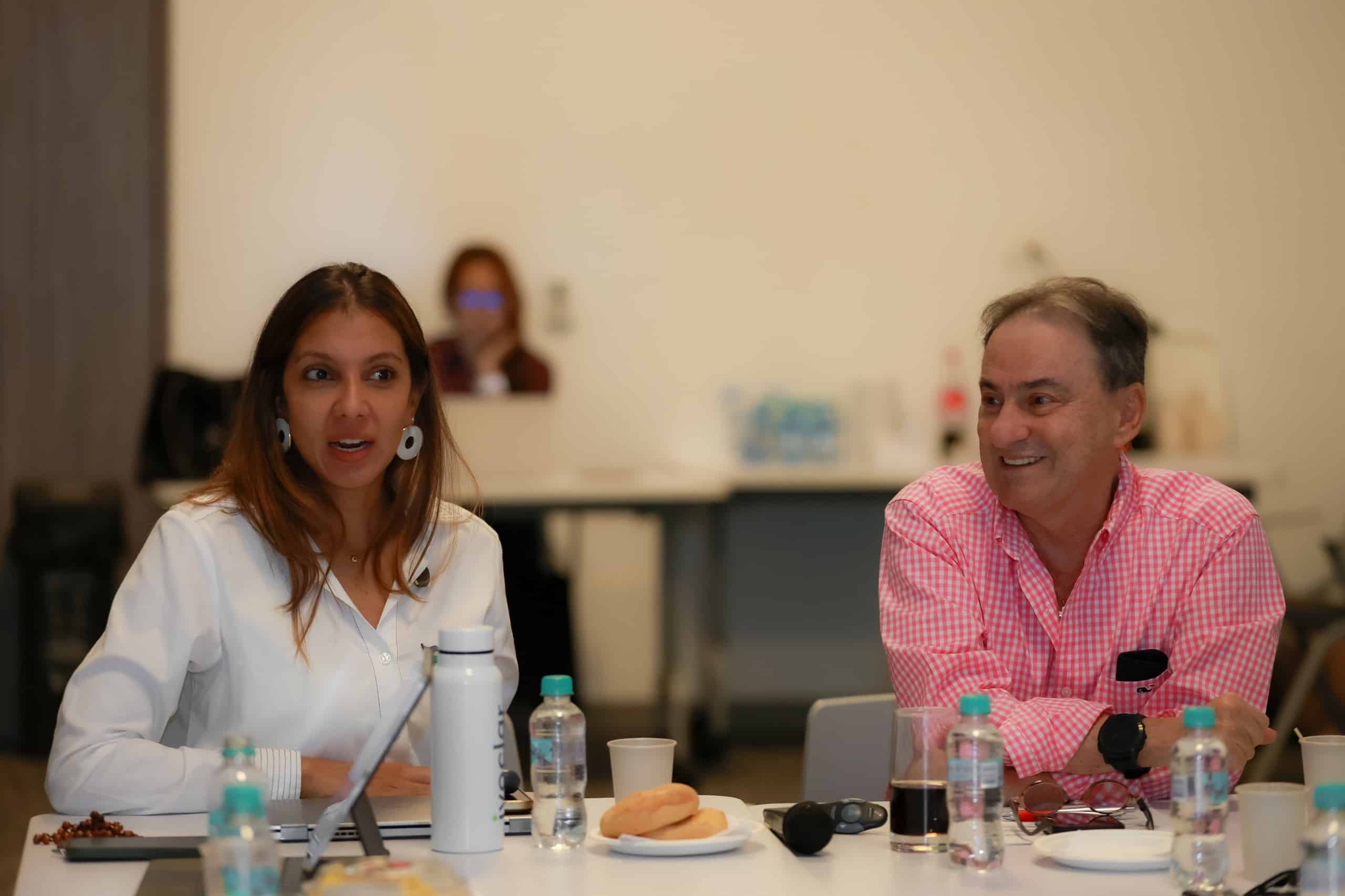 La reunión permitió identificar puntos de interés común y abrir canales de comunicación directa entre la EDRU y la CCI Occidente.