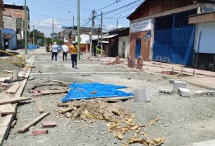 Conductor invade obra del Barrio Obrero haciendo caso omiso a cerramientos: EDRU